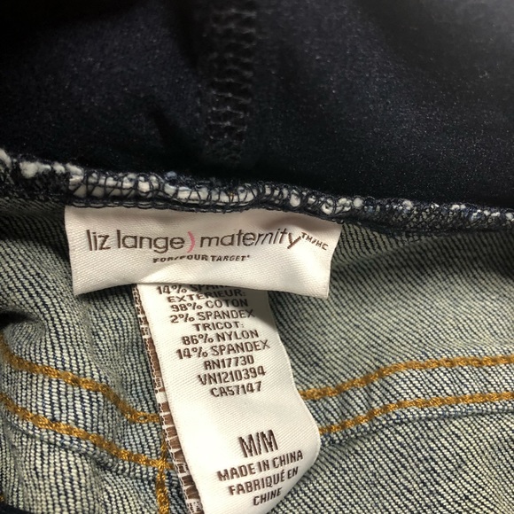 NWT Liz Lange Maternity Denim Shorts, Size Medium - Picture 8 of 9